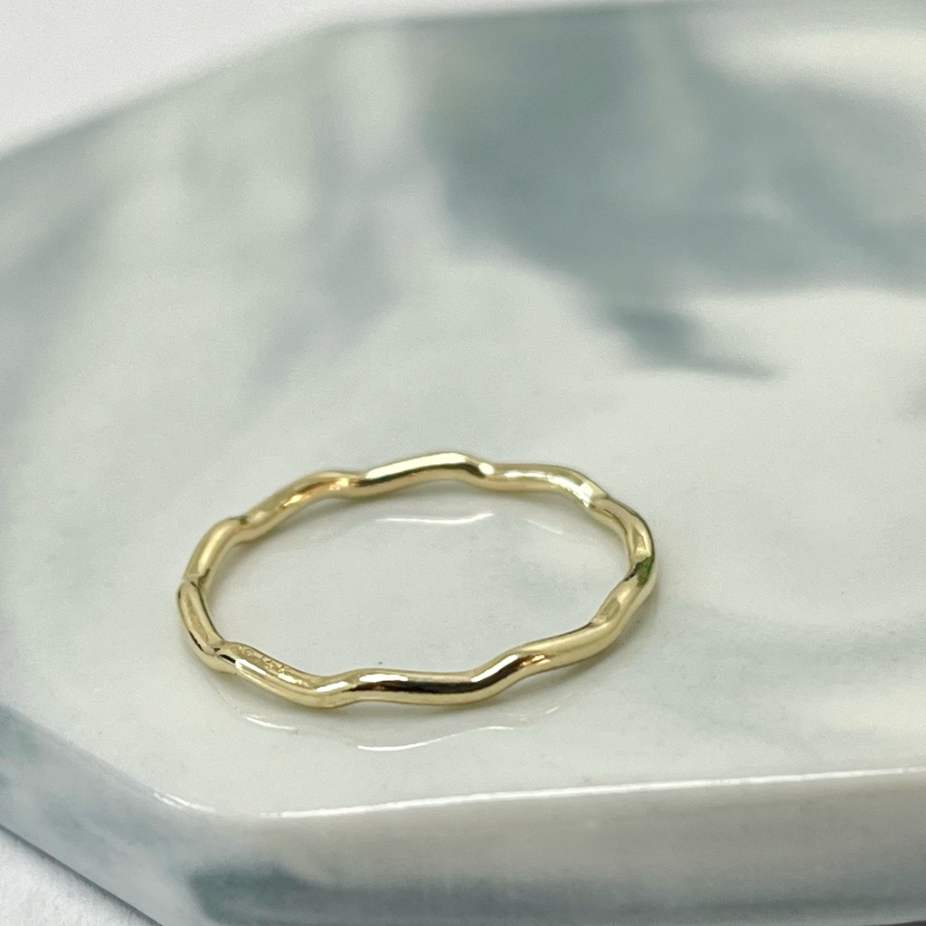 14k Gold Filled Thin Ring With Wave Accent Fantastic Jewelry
